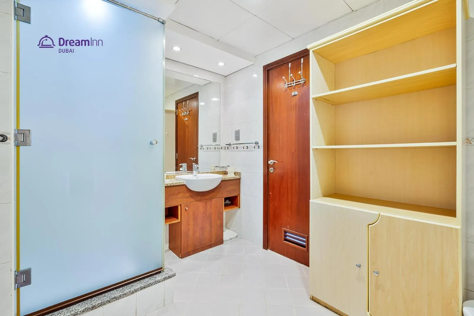 Spacious 1Br Apartment Lake View Tower, Cluster B Jlt Dubai