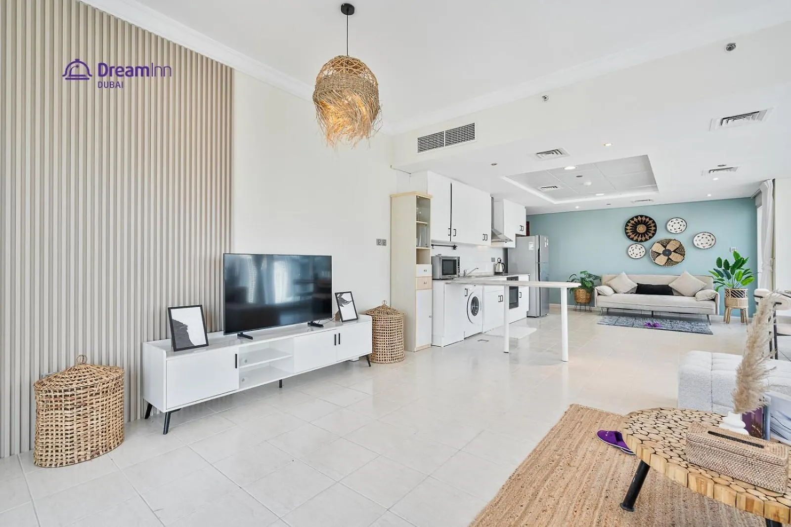 Spacious 1Br Apartment Lake View Tower, Cluster B Jlt Dubai United Arab Emirates
