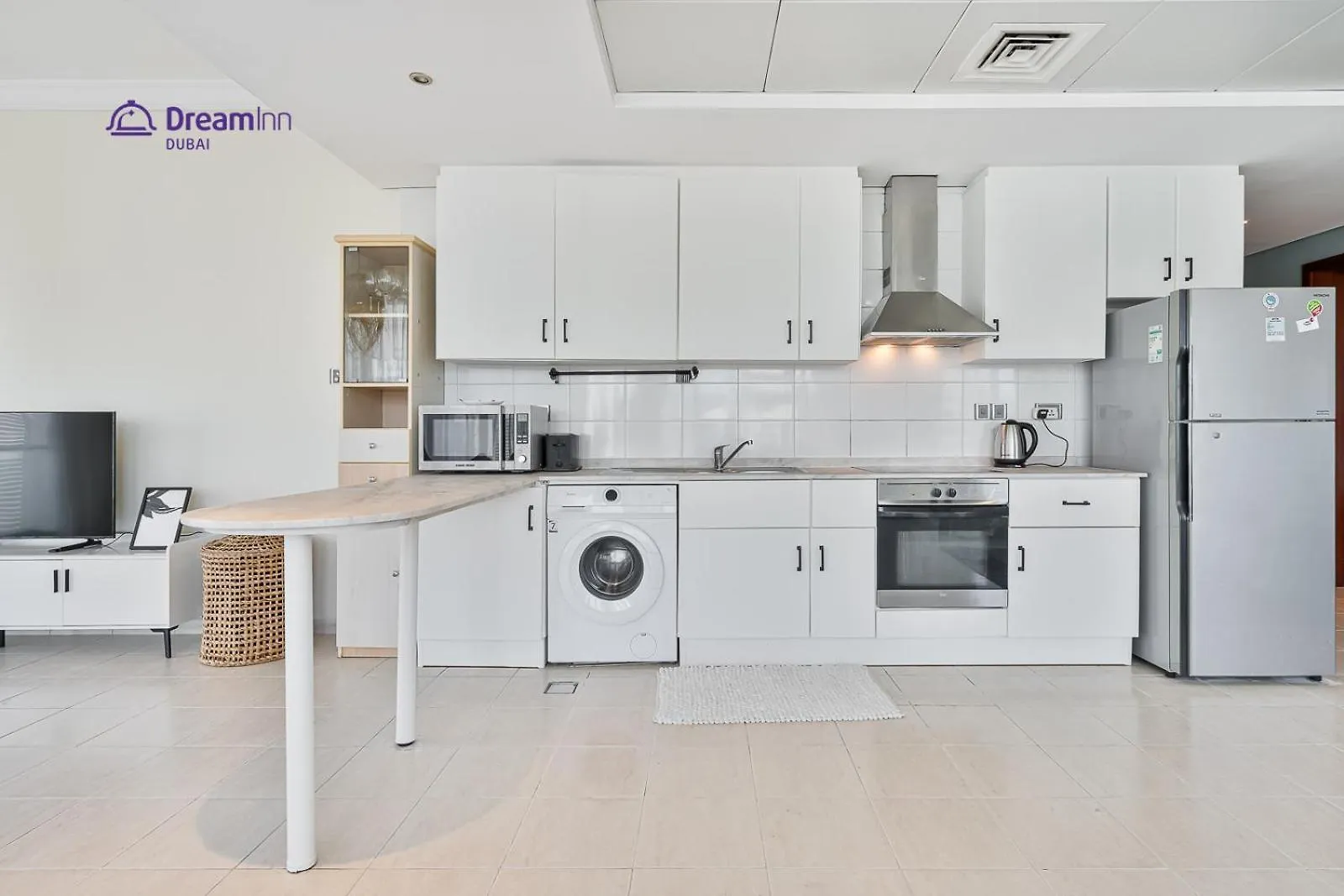 Spacious 1Br Apartment Lake View Tower, Cluster B Jlt Dubai 0*,
